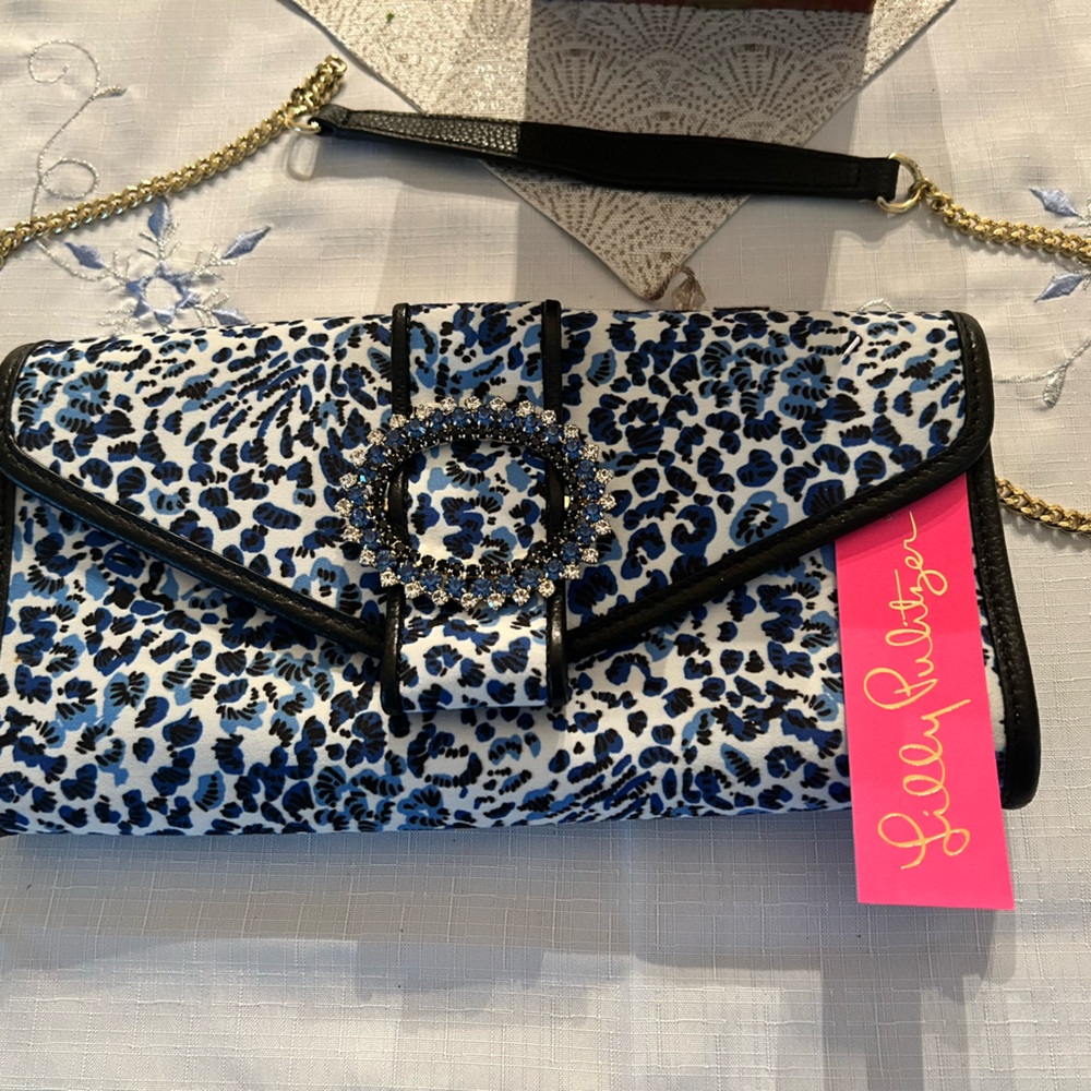 Authentic designer-Lilly Pulitzer leather and silk purse. Brand new w/tag.